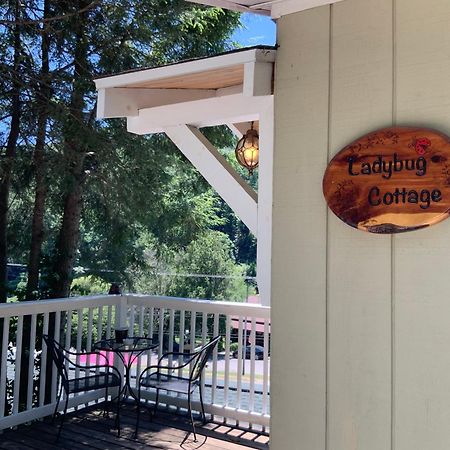 The Chimney Rock Inn & Cottages エクステリア 写真