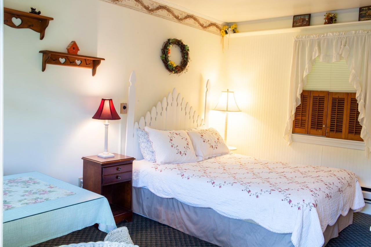 The Chimney Rock Inn & Cottages エクステリア 写真