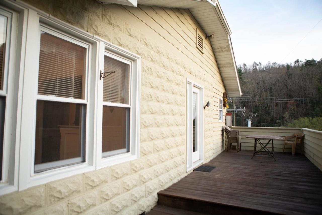 The Chimney Rock Inn & Cottages エクステリア 写真