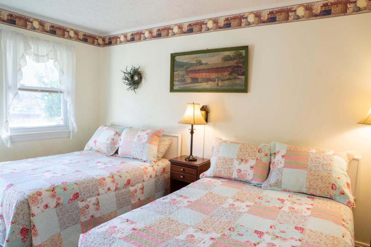 The Chimney Rock Inn & Cottages エクステリア 写真