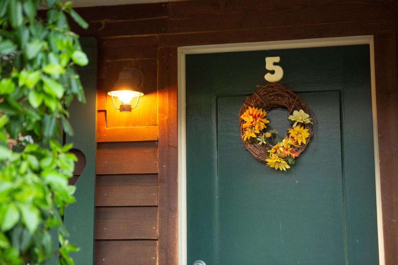 The Chimney Rock Inn & Cottages エクステリア 写真