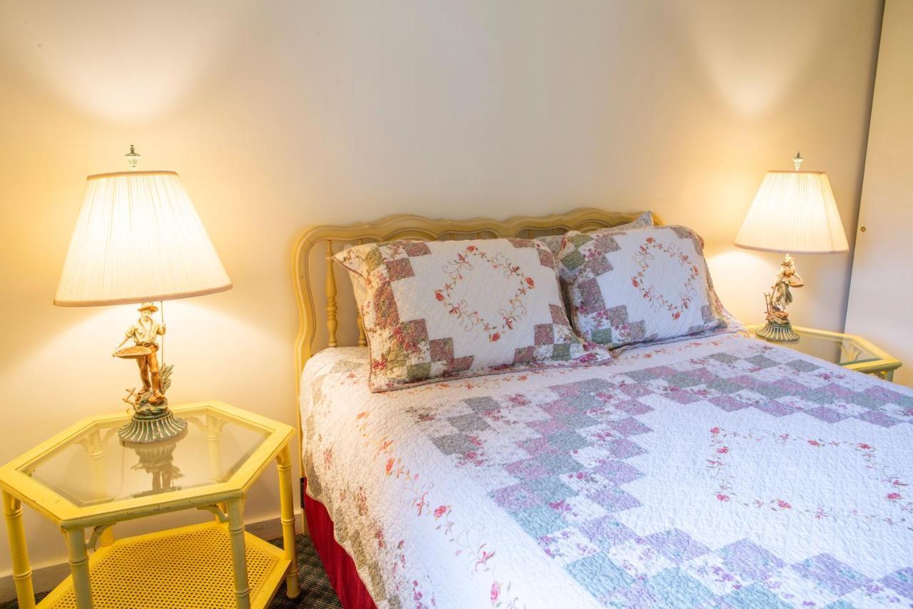 The Chimney Rock Inn & Cottages エクステリア 写真