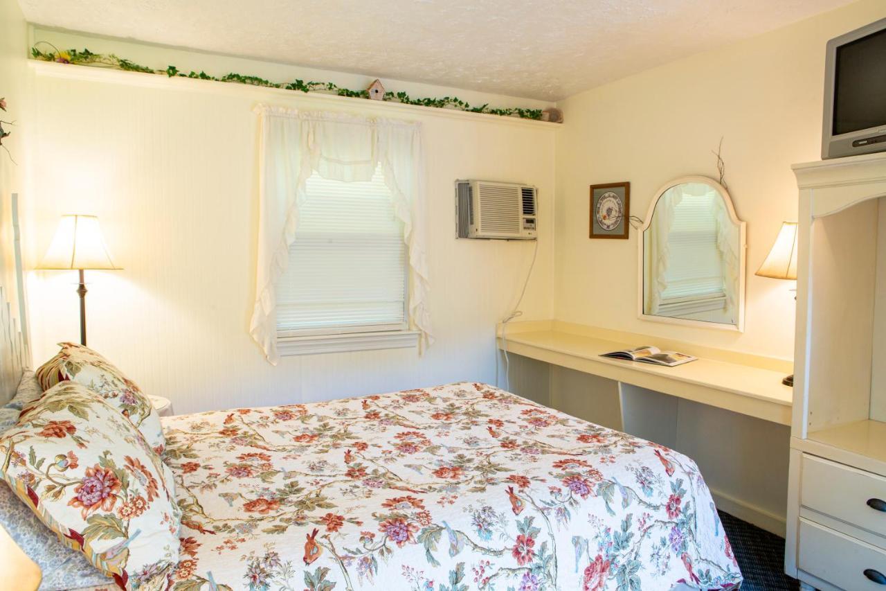 The Chimney Rock Inn & Cottages エクステリア 写真